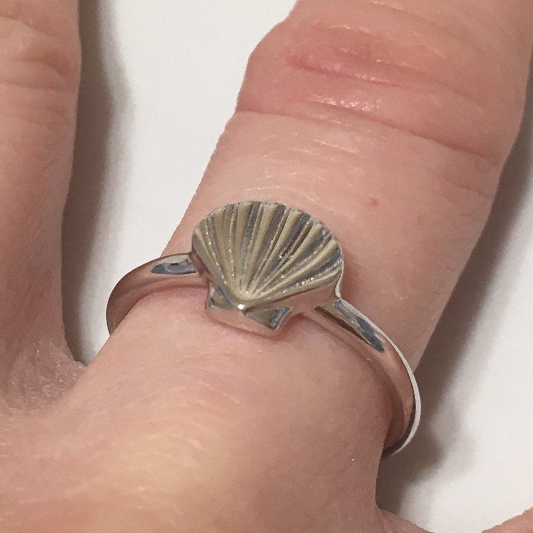 Silver Seashell Ring, Sterling Silver Sea Shell Ring, R2377 Birthday Mother Anniversary Wife Mom Gift