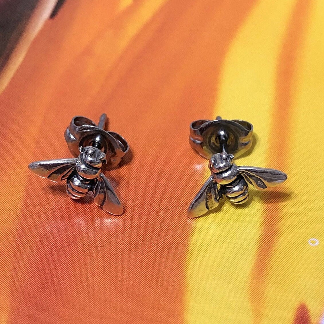 Unique Hawaiian Little Honey Bee Earring, Sterling Silver Buzzing Honey Bee Stud Earring, E8149 Birthday Mom Wife Girl Mother Gift - Hawaii Treasures Shop